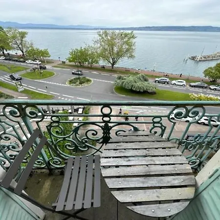 Le Chaplin Face Au Leman Apartment *